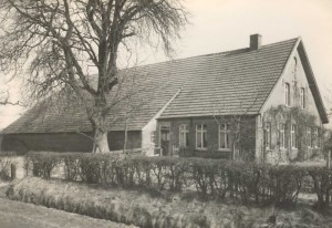 1920  etwa Elternhaus Anna Happach in Forlitz-Blaukirchen